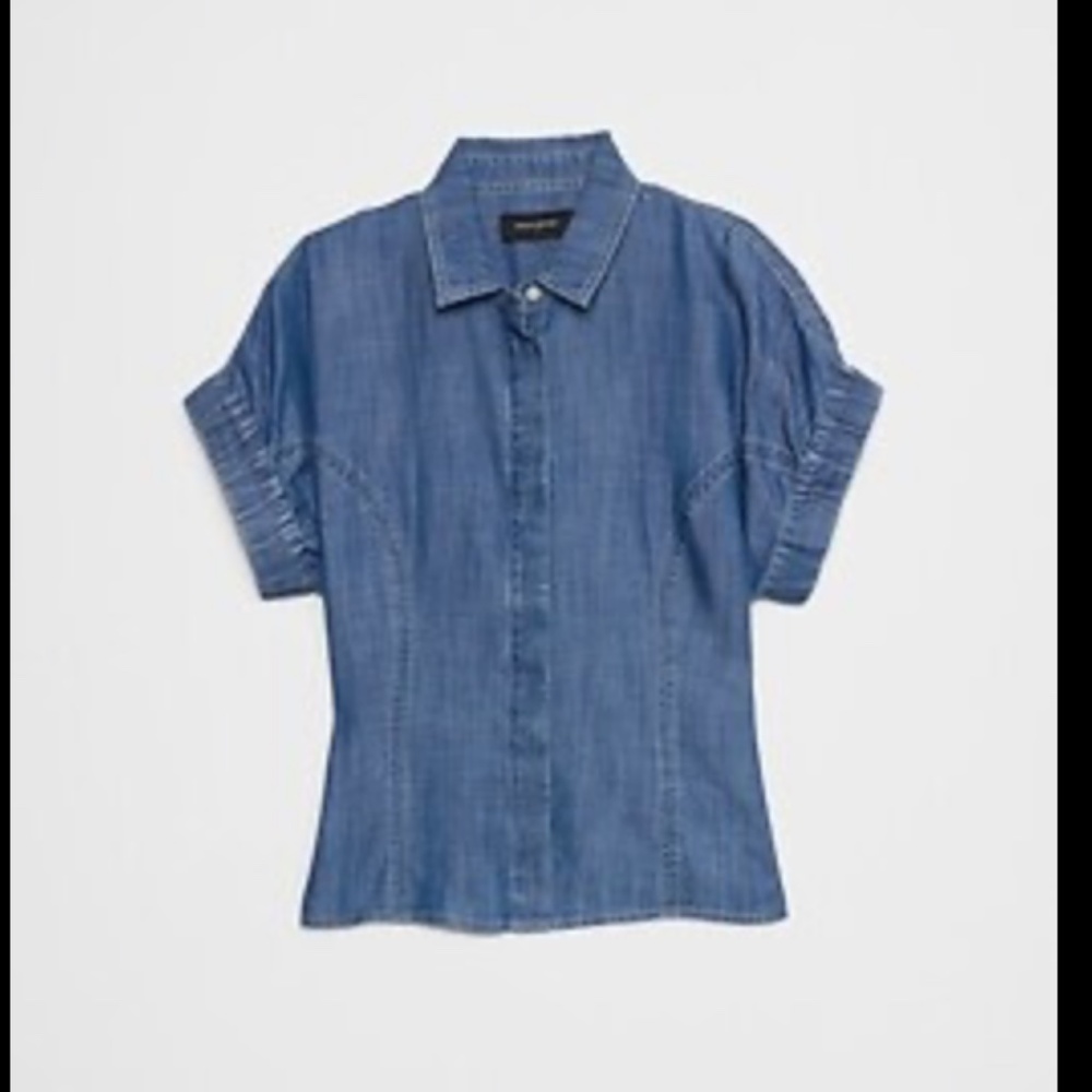 Banana Republic Seamed Chambray Shirt / Blouse :: size medium